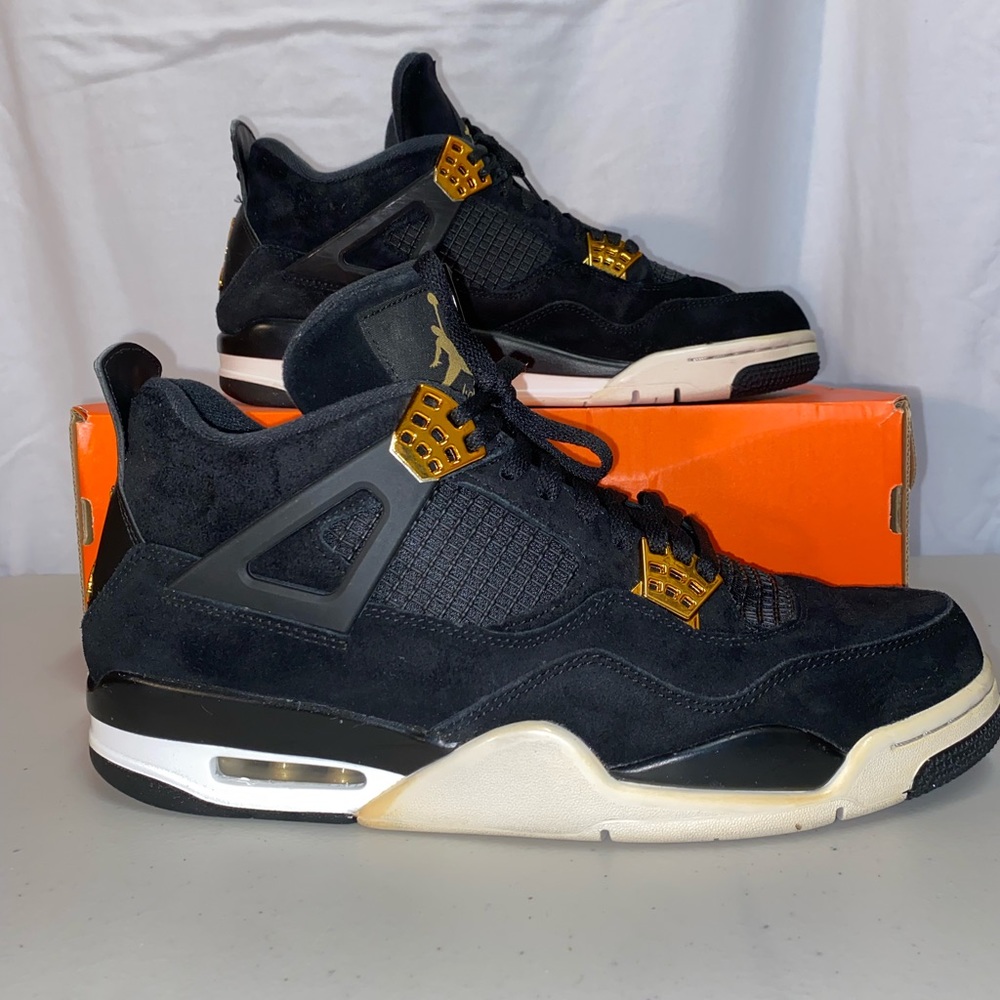 Jordan 4 “Retro Royalty”
